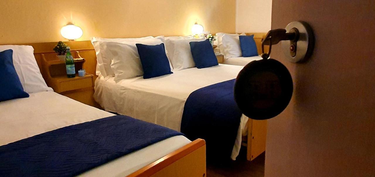 Club Hotel Residence เชเซนาติโก ภายนอก รูปภาพ