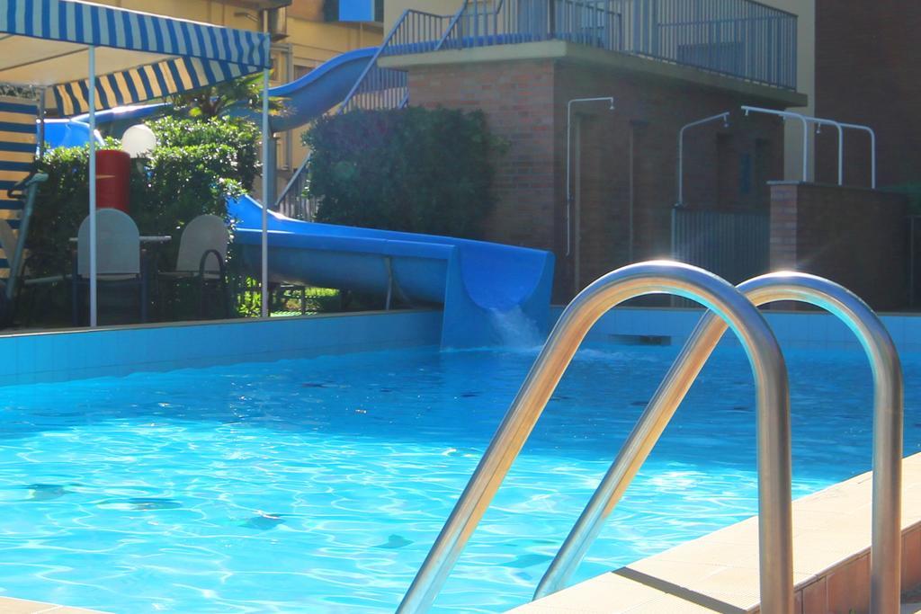 Club Hotel Residence เชเซนาติโก ภายนอก รูปภาพ
