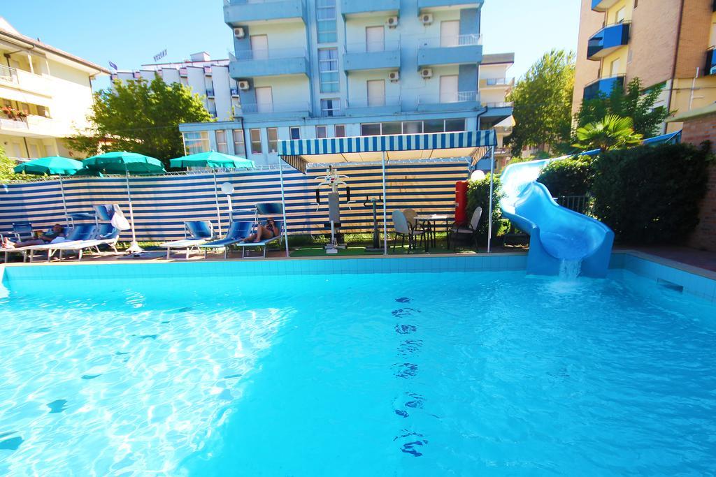 Club Hotel Residence เชเซนาติโก ภายนอก รูปภาพ